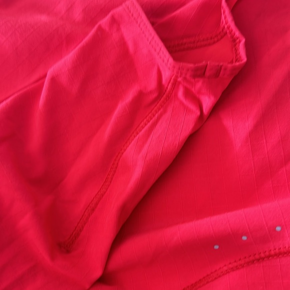 Lululemon top - Picture 3 of 4